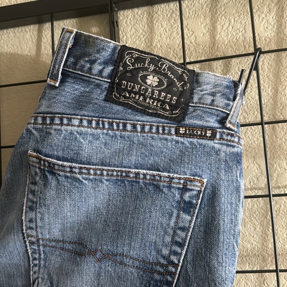 Lucky Brand distressed jeans - Picture 2 of 12